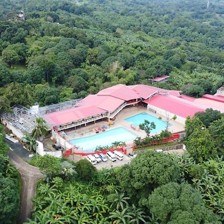 Paradise Adventure Camp 3 And Resort By Cocotel San Jose Del Monte Exterior foto